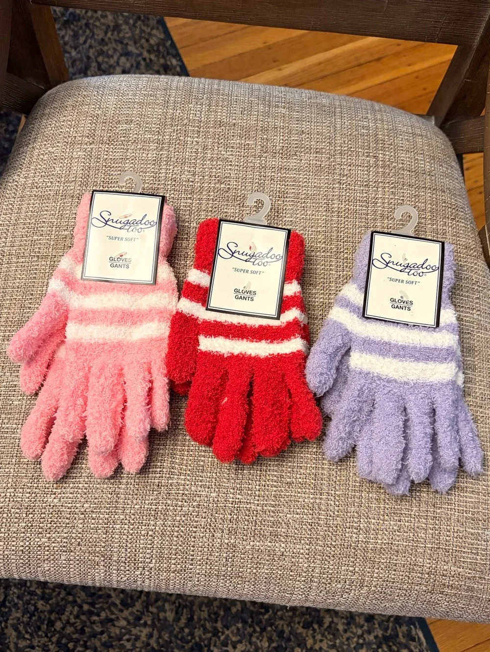 NWT Womens gloves O/S